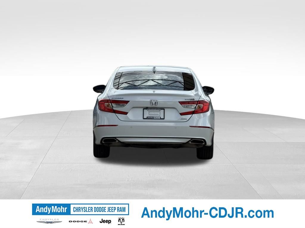 Used 2018 Honda Accord Touring image 6