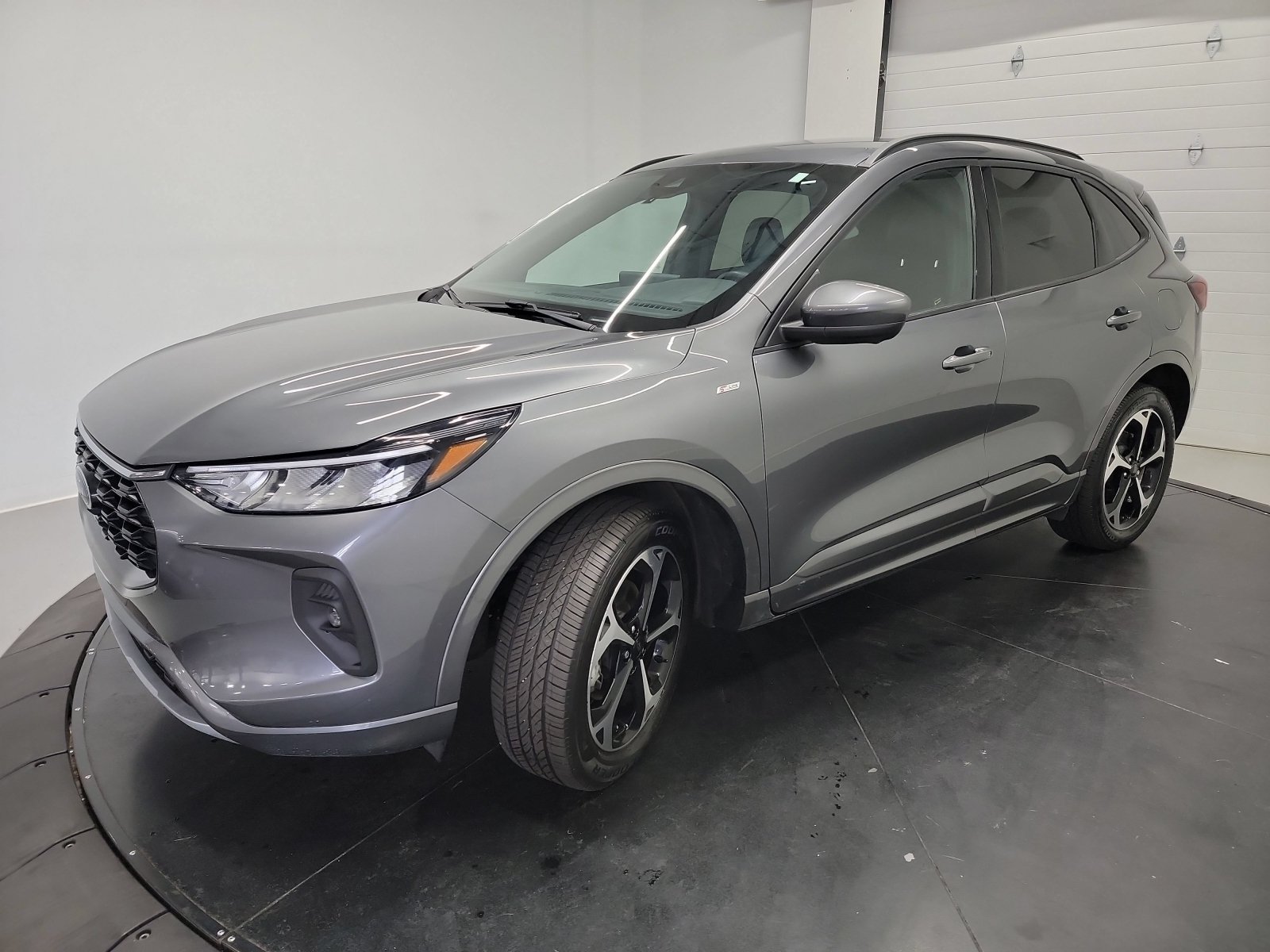 Used 2023 Ford Escape ST-Line Select w/ Tech Pack #2 AWD/4WD video 3