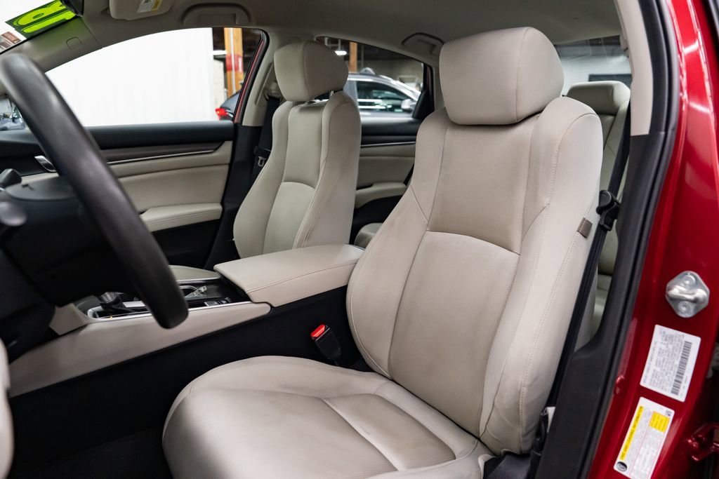 Used 2018 Honda Accord LX image 22