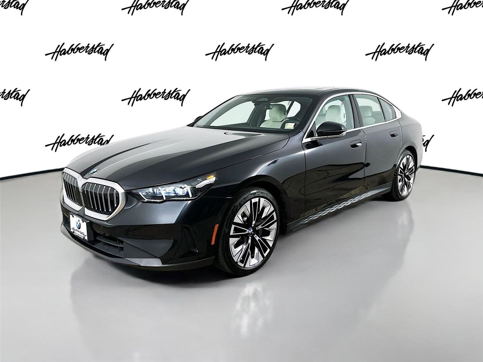 Used 2025 BMW 530i xDrive w/ Premium Package image 1