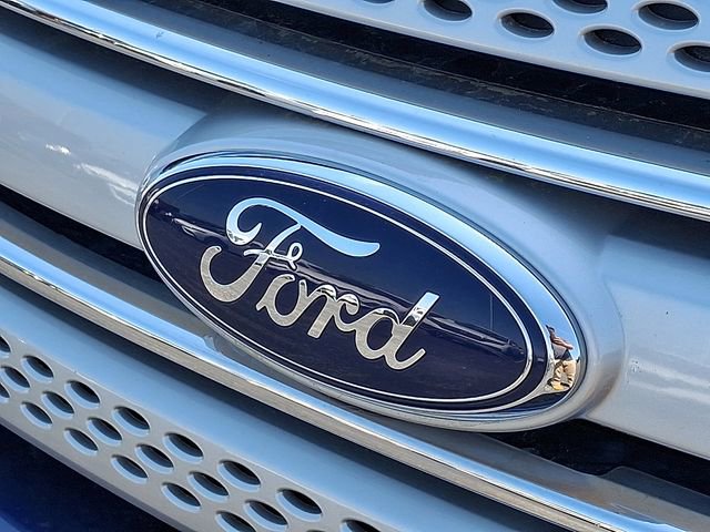 Used 2014 Ford Explorer XLT w/ Equipment Group 202A AWD/4WD image 10