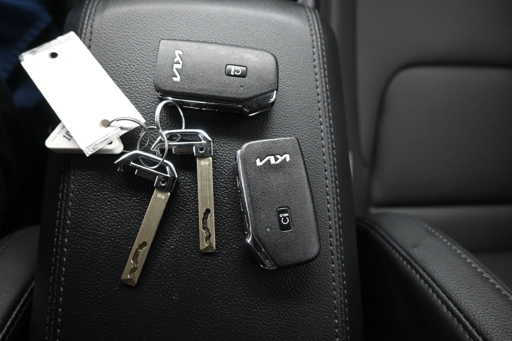 Used 2025 Kia Sportage EX w/ EX Premium Package AWD/4WD image 34