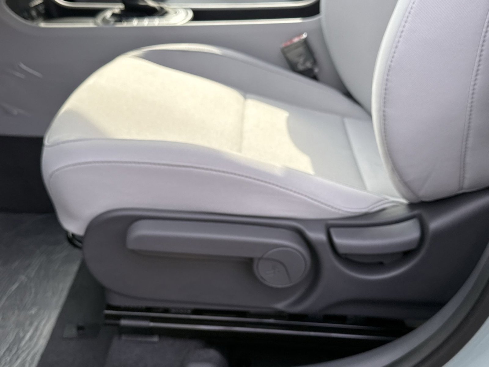 New 2026 Hyundai Kona SE image 14