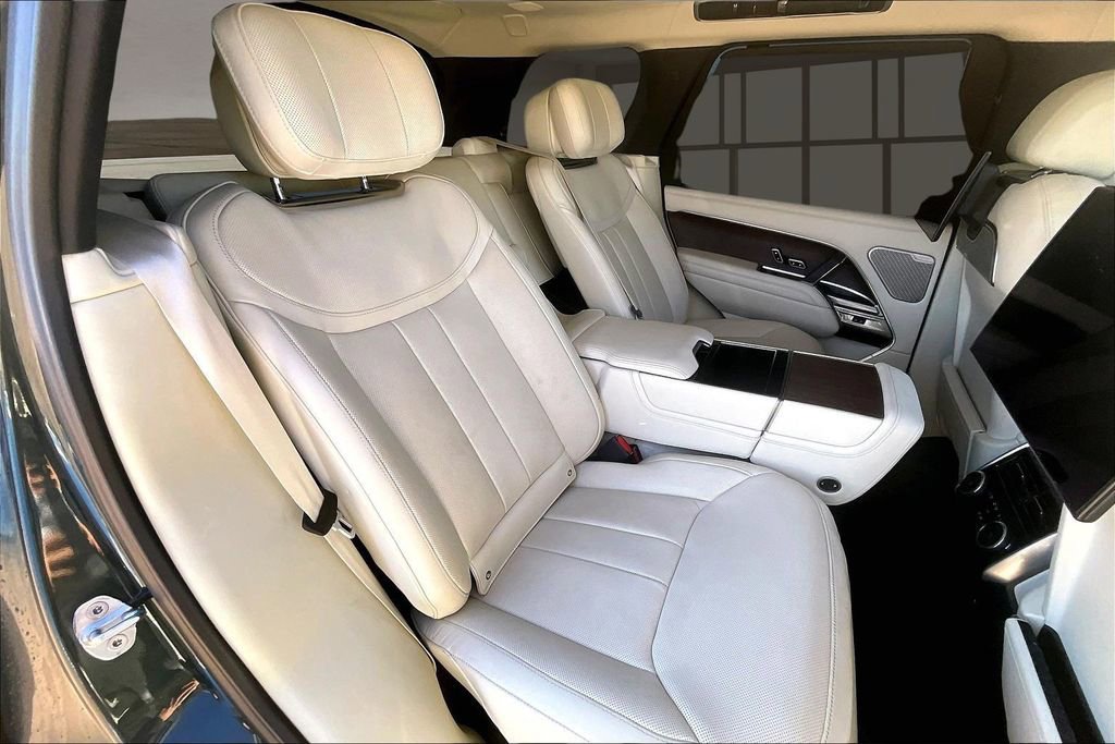 Used 2023 Land Rover Range Rover Autobiography image 28