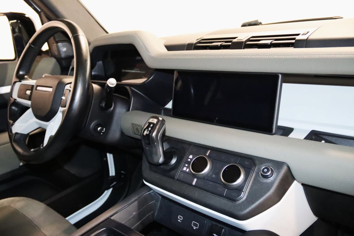 Used 2020 Land Rover Defender 110 SE AWD/4WD image 59