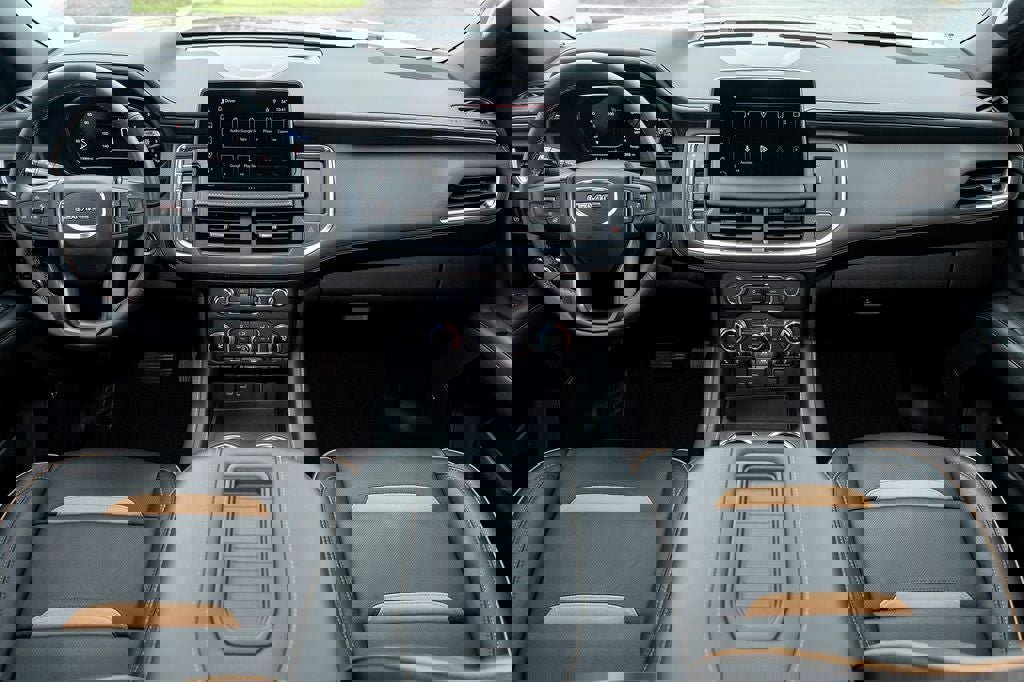 Used 2024 GMC Yukon AT4 w/ AT4 Premium Package image 41