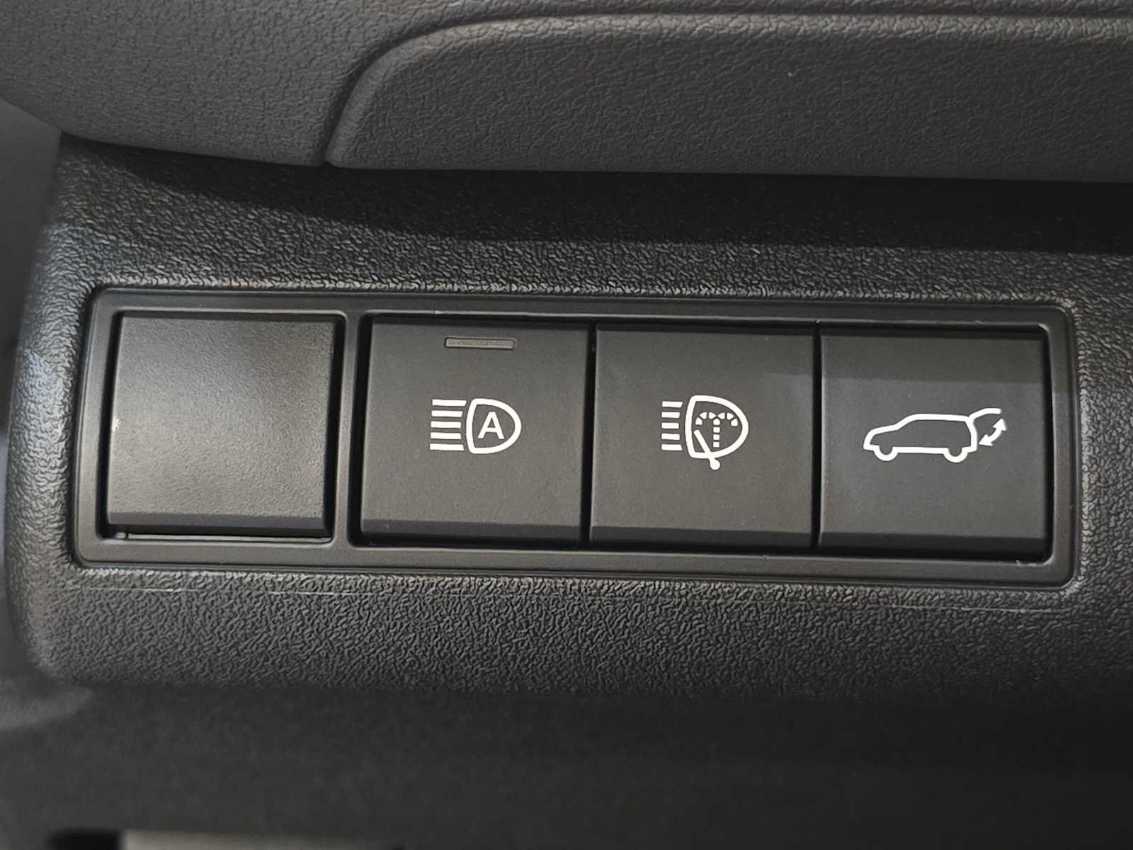 New 2027 Toyota C-HR AWD/4WD image 17