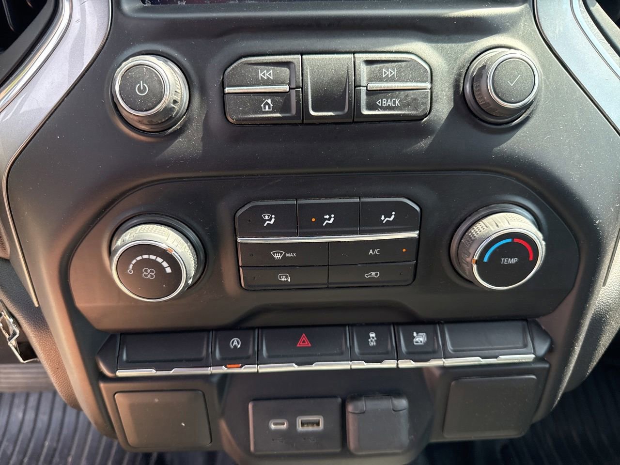 Used 2020 Chevrolet Silverado 1500 LT w/ Bed Protection Package AWD/4WD image 23