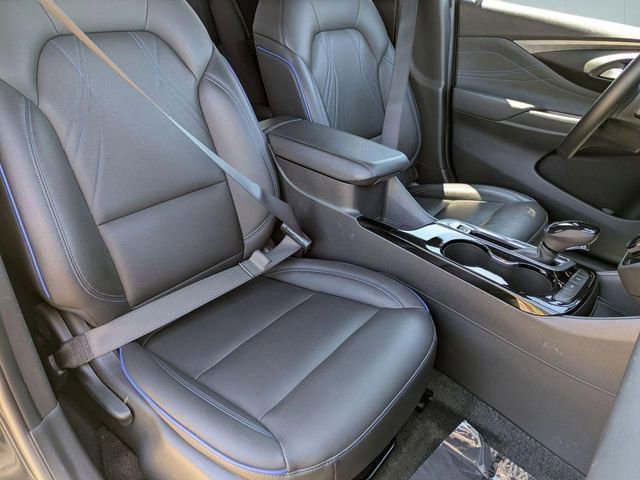 Certified 2025 Buick Envista Sport Touring FWD image 28