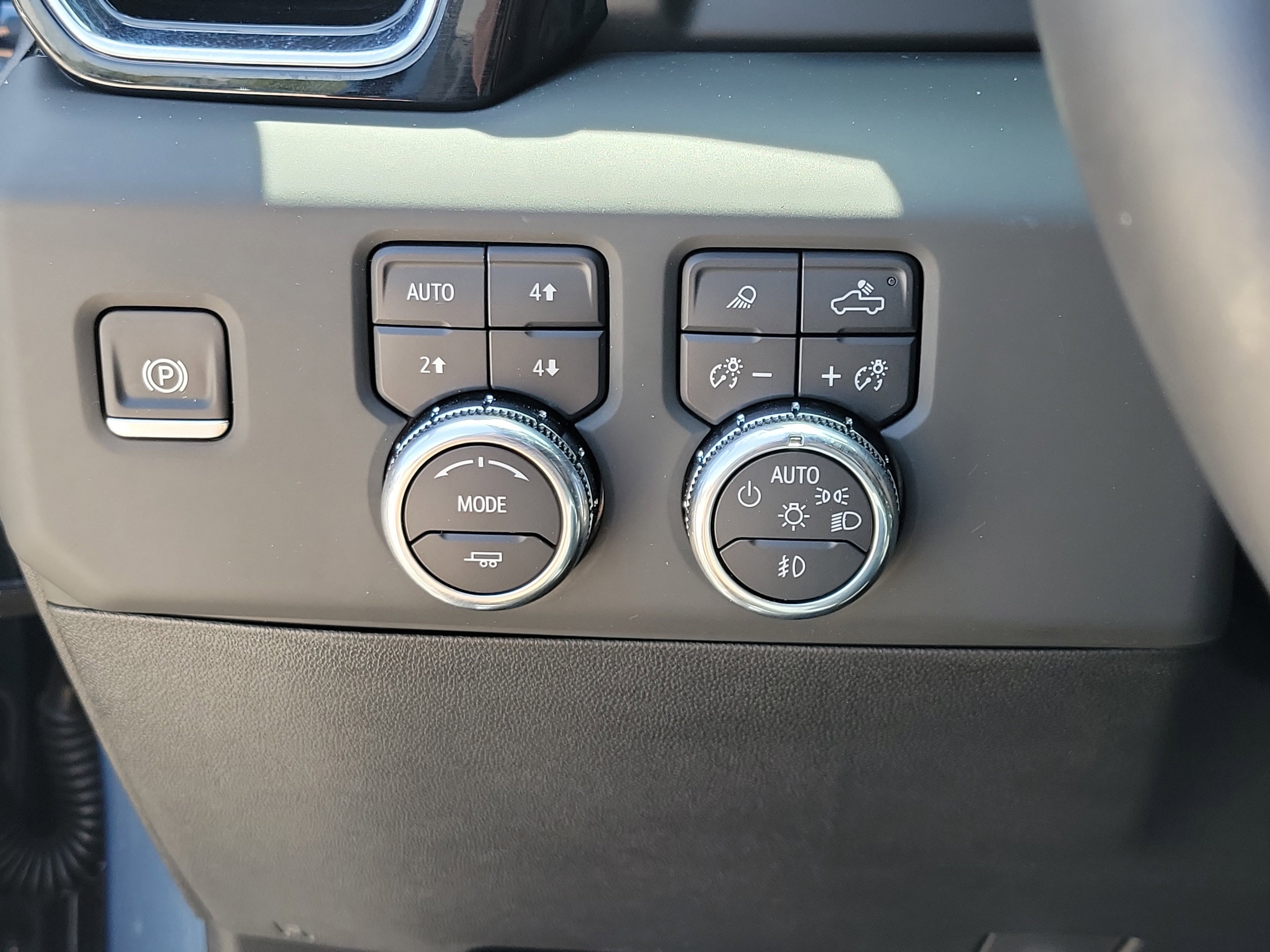 Used 2025 GMC Sierra 1500 Denali AWD/4WD image 26