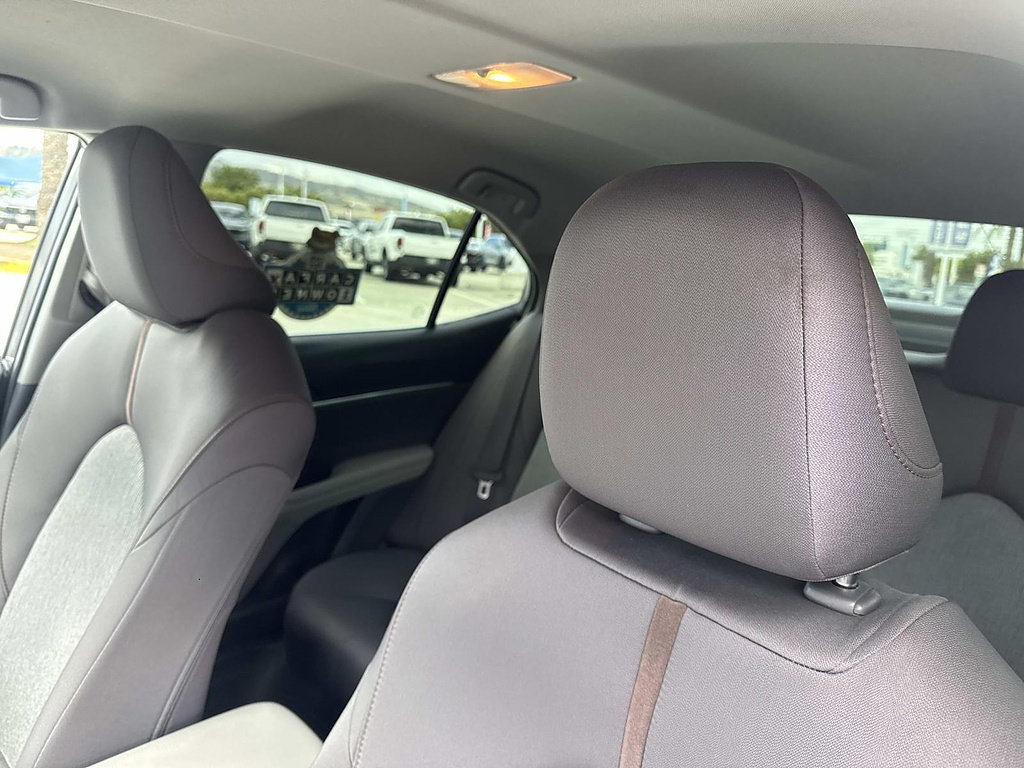 Used 2018 Toyota Camry LE FWD image 15