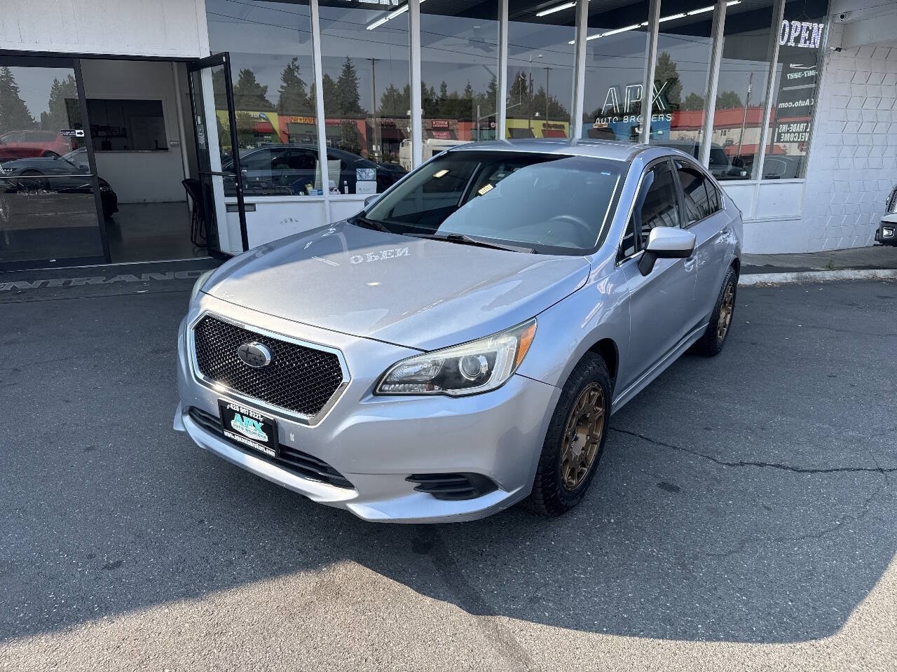 Used 2015 Subaru Legacy 2.5i Premium AWD/4WD image 1
