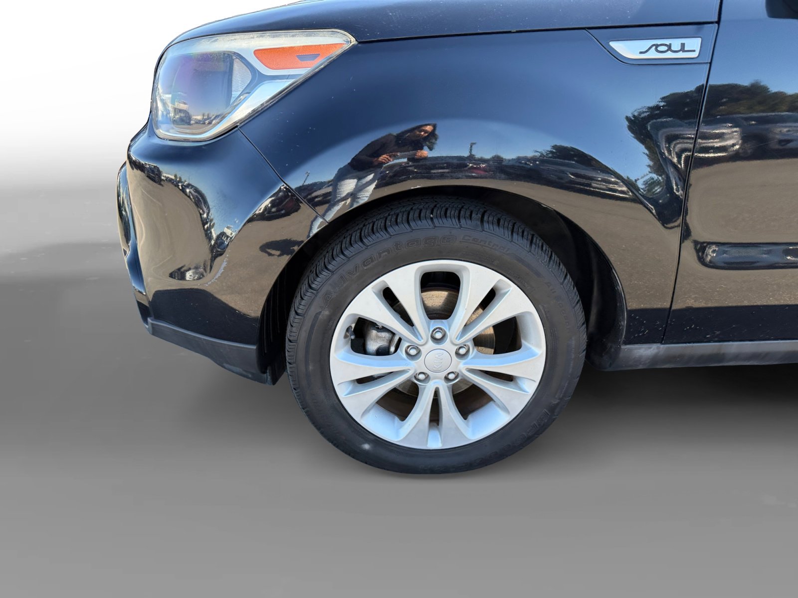 Used 2016 Kia Soul + image 9