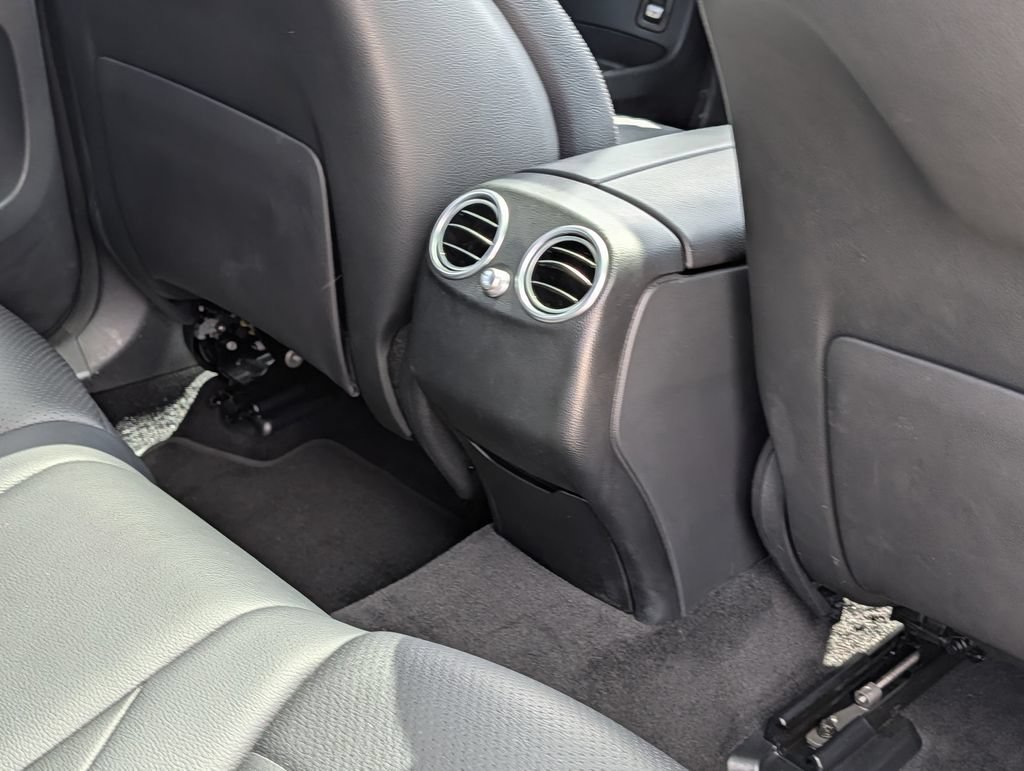 Used 2018 Mercedes-Benz GLC 300 image 32