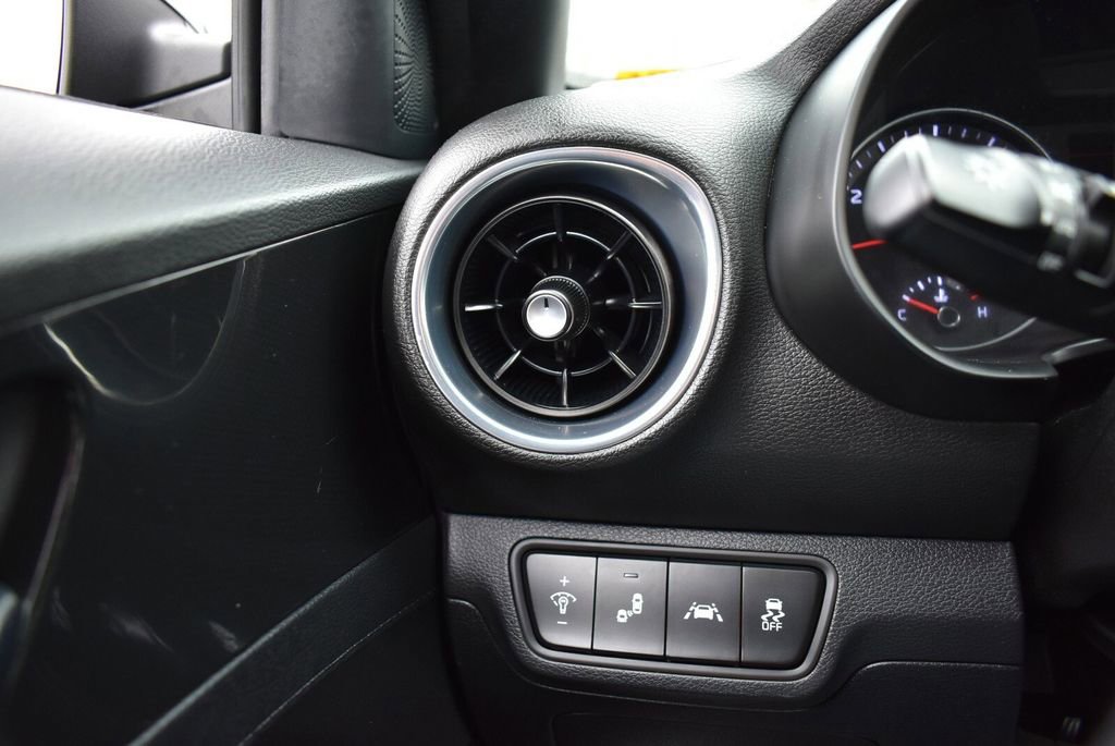 Used 2020 Kia Forte GT image 27