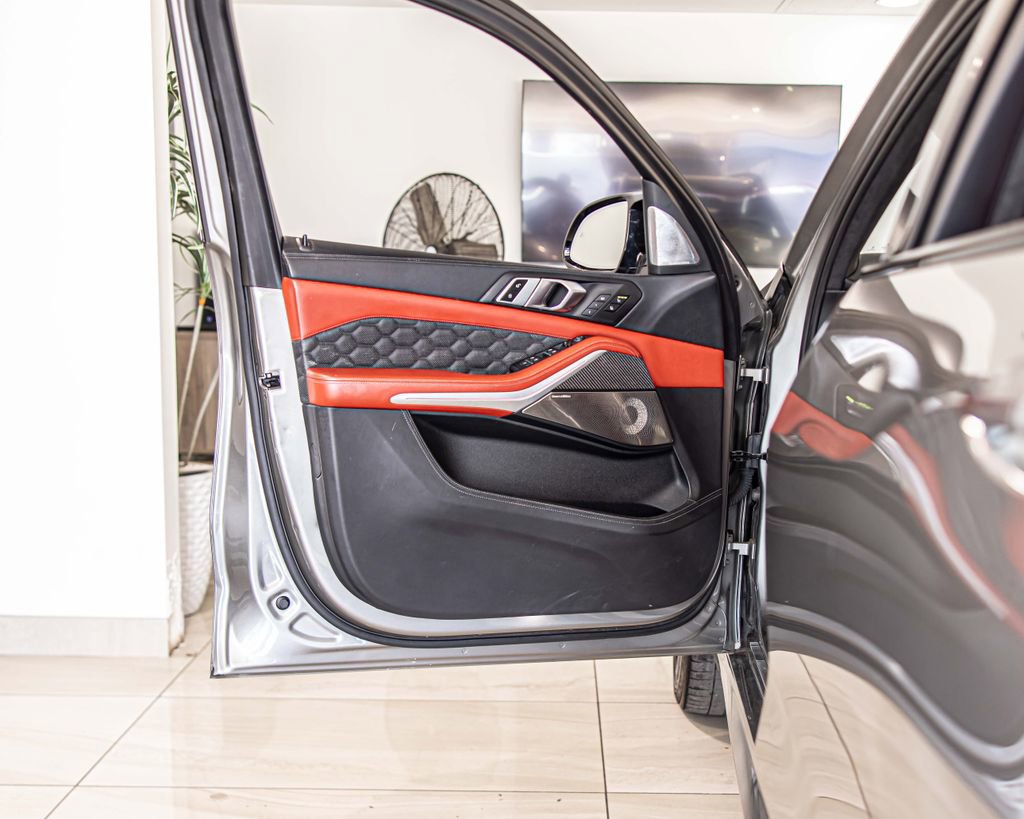 Used 2022 BMW X5 M Competition image 34