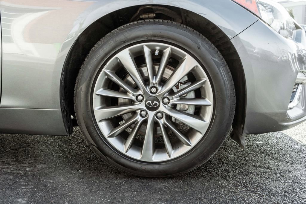 Used 2021 INFINITI Q50 Luxe image 4