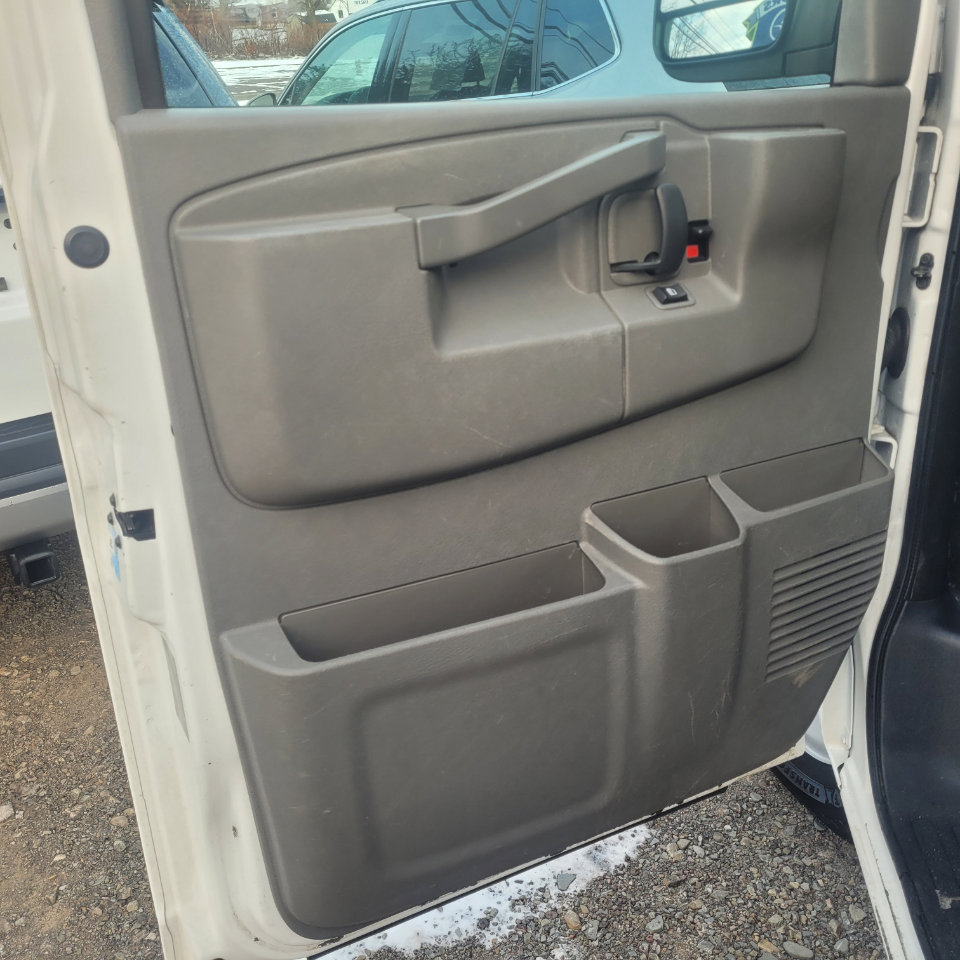 Used 2016 Chevrolet Express 3500 LT w/ LT Preferred Equipment Group image 14