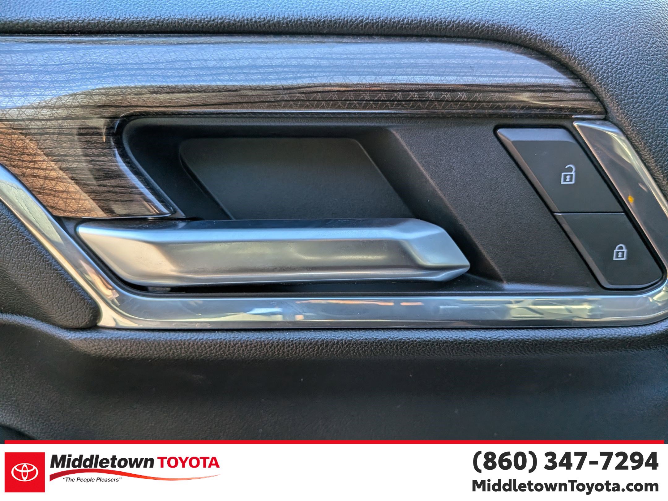 Used 2024 Chevrolet Silverado 1500 LT Trail Boss w/ Convenience Package II AWD/4WD image 11