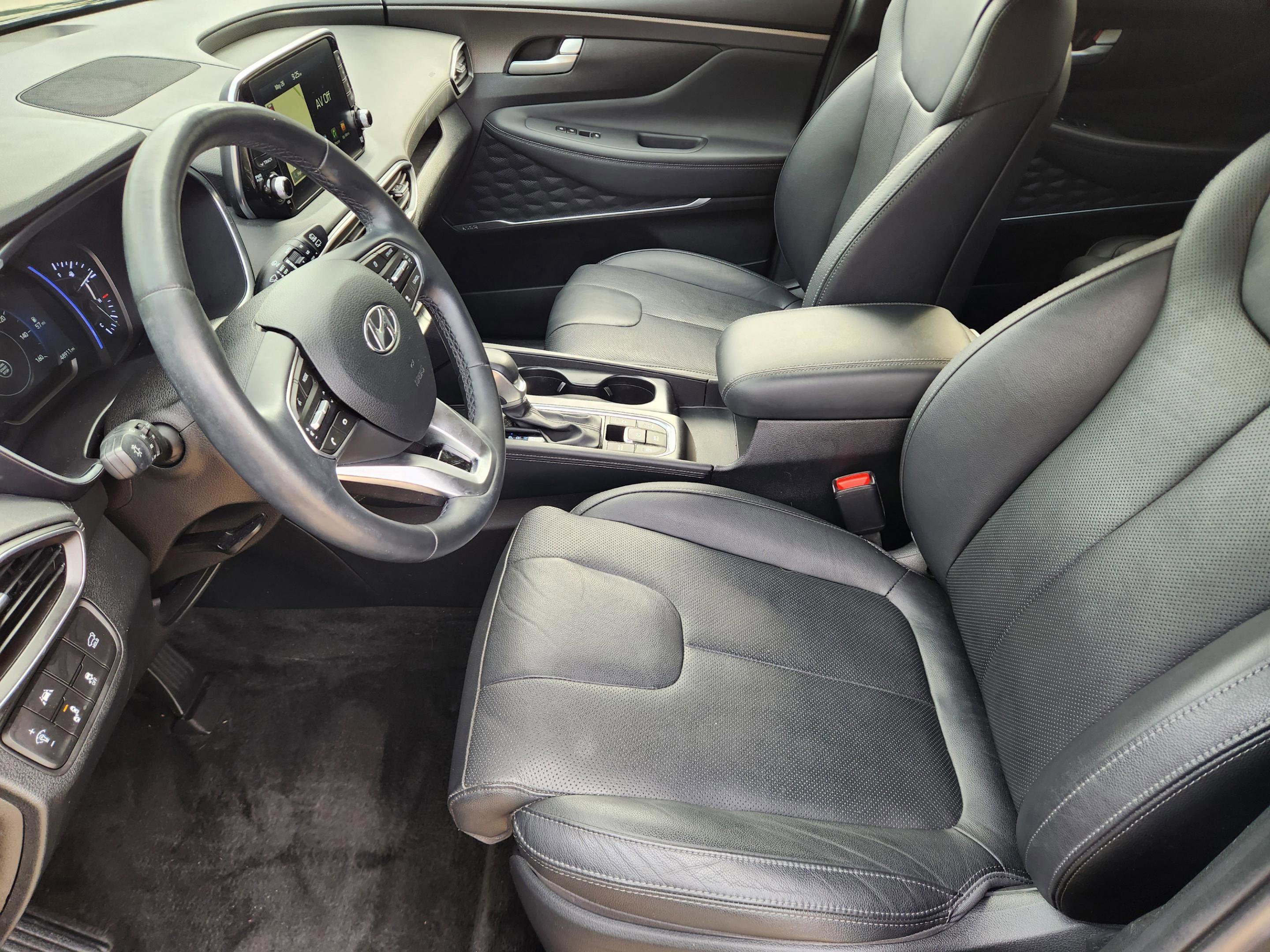 Used 2019 Hyundai Santa Fe FWD w/ Cargo Package image 12