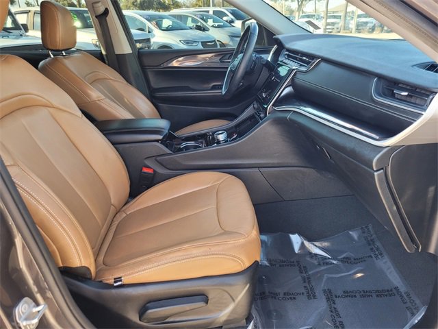 Certified 2021 Jeep Grand Cherokee L Laredo w/ Luxury Tech Group I image 18