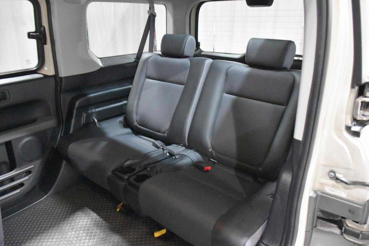 Used 2005 Honda Element EX image 35