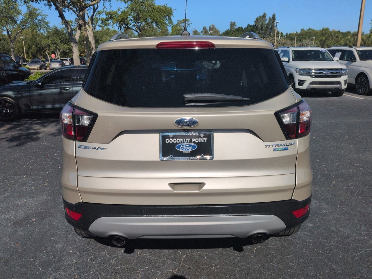 Used 2018 Ford Escape Titanium w/ Ford Safe & Smart Package AWD/4WD image 4