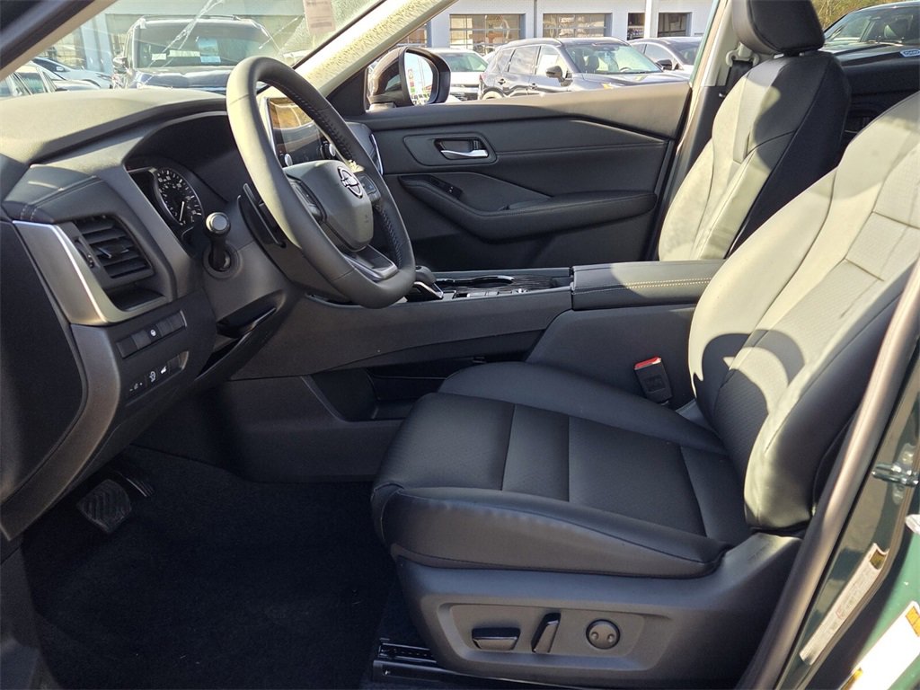 New 2026 Nissan Rogue SV image 3