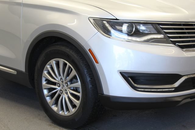 Used 2018 Lincoln MKX Select w/ Lincoln MKX Climate Package FWD image 2