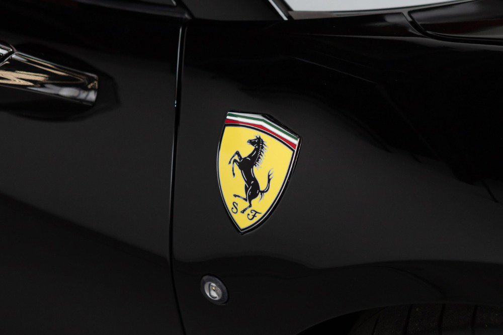 Certified 2021 Ferrari F8 Tributo image 31