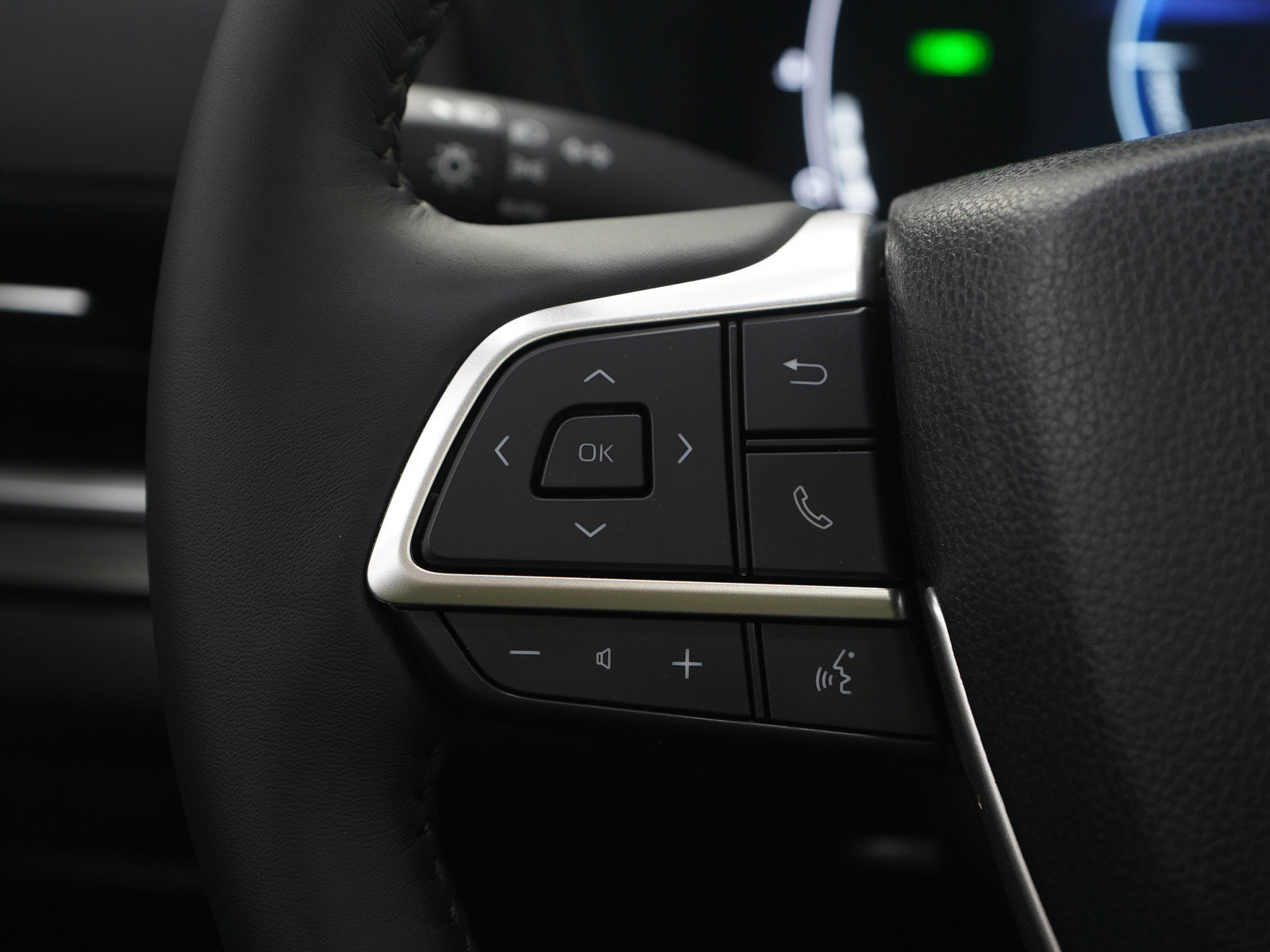 Used 2025 Toyota Grand Highlander AWD Hybrid image 27