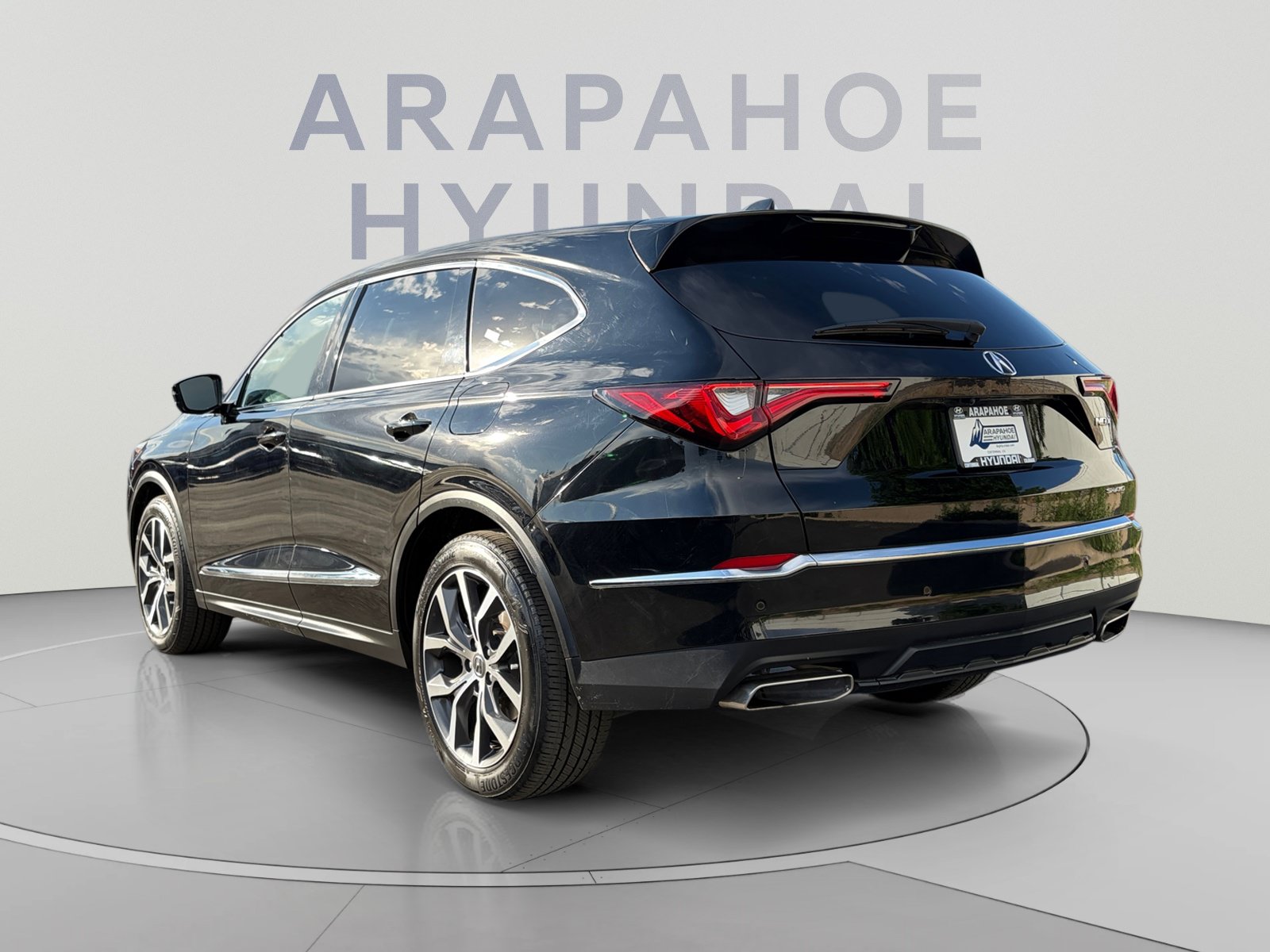 Used 2023 Acura MDX SH-AWD w/ Technology Package image 3