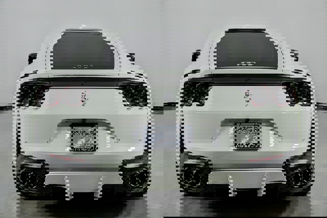 Used 2018 Ferrari 812 Superfast RWD image 11