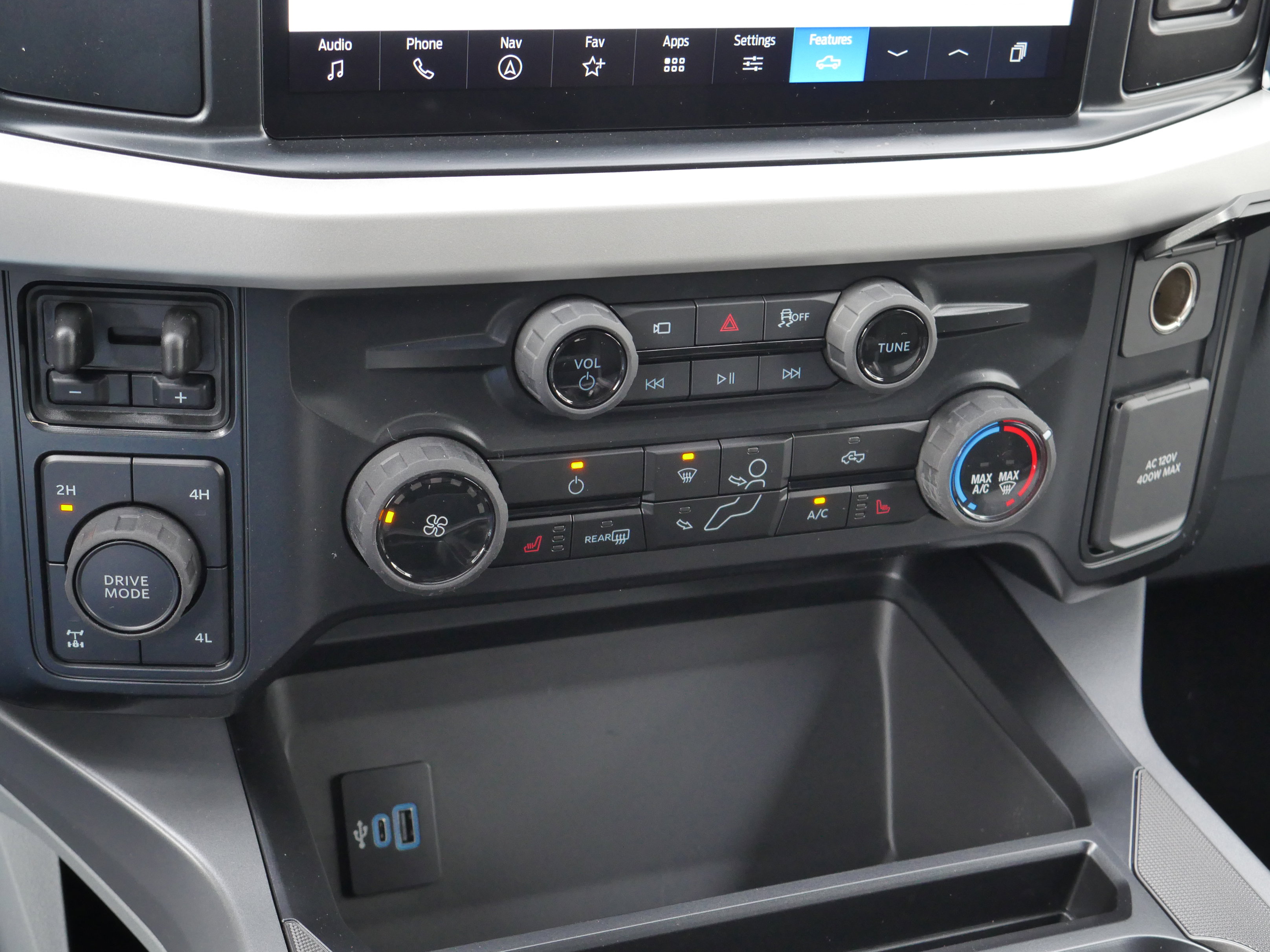 New 2026 Ford F350 XLT w/ XLT Premium Package AWD/4WD image 15