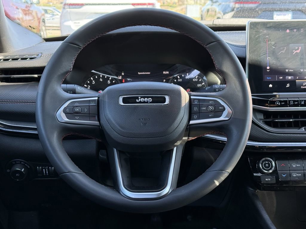 Used 2024 Jeep Compass Trailhawk AWD/4WD image 29