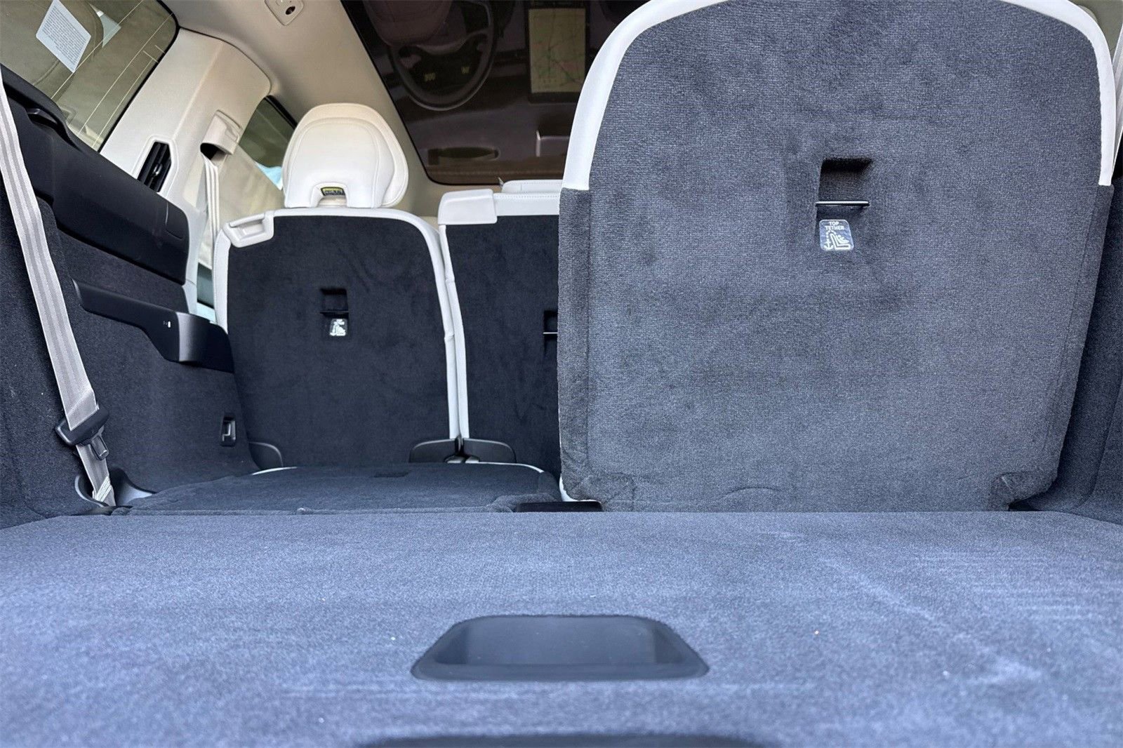 New 2025 Volvo EX90 Plus w/ Protection Package Premier image 15