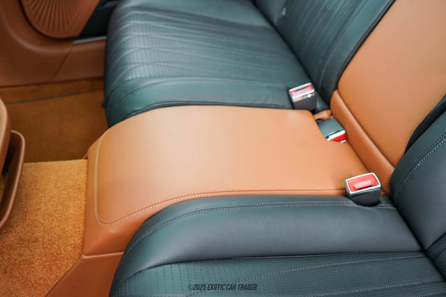 Used 2022 Bentley Flying Spur Plug-In Hybrid image 53