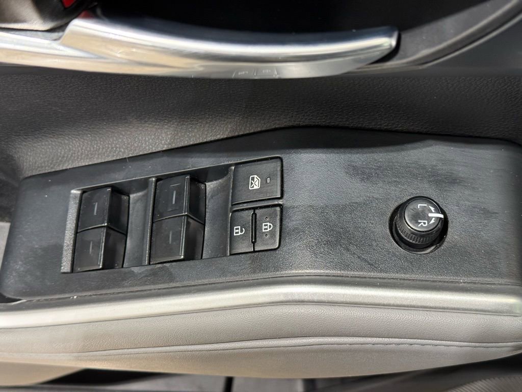 Certified 2022 Toyota Highlander XLE image 16