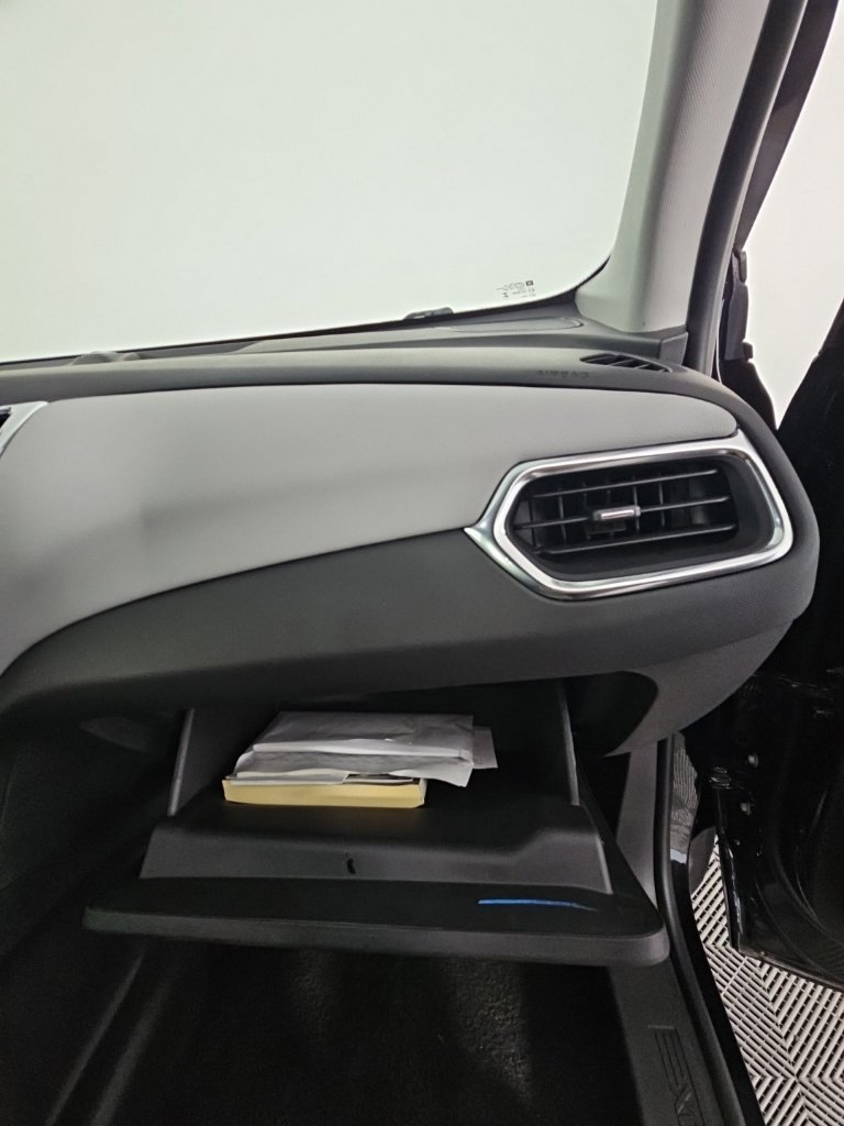 Used 2024 Chevrolet Equinox LS w/ LS Convenience Package FWD image 23