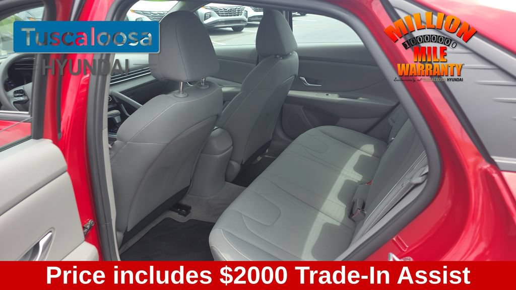 Used 2022 Hyundai Elantra SEL FWD image 24