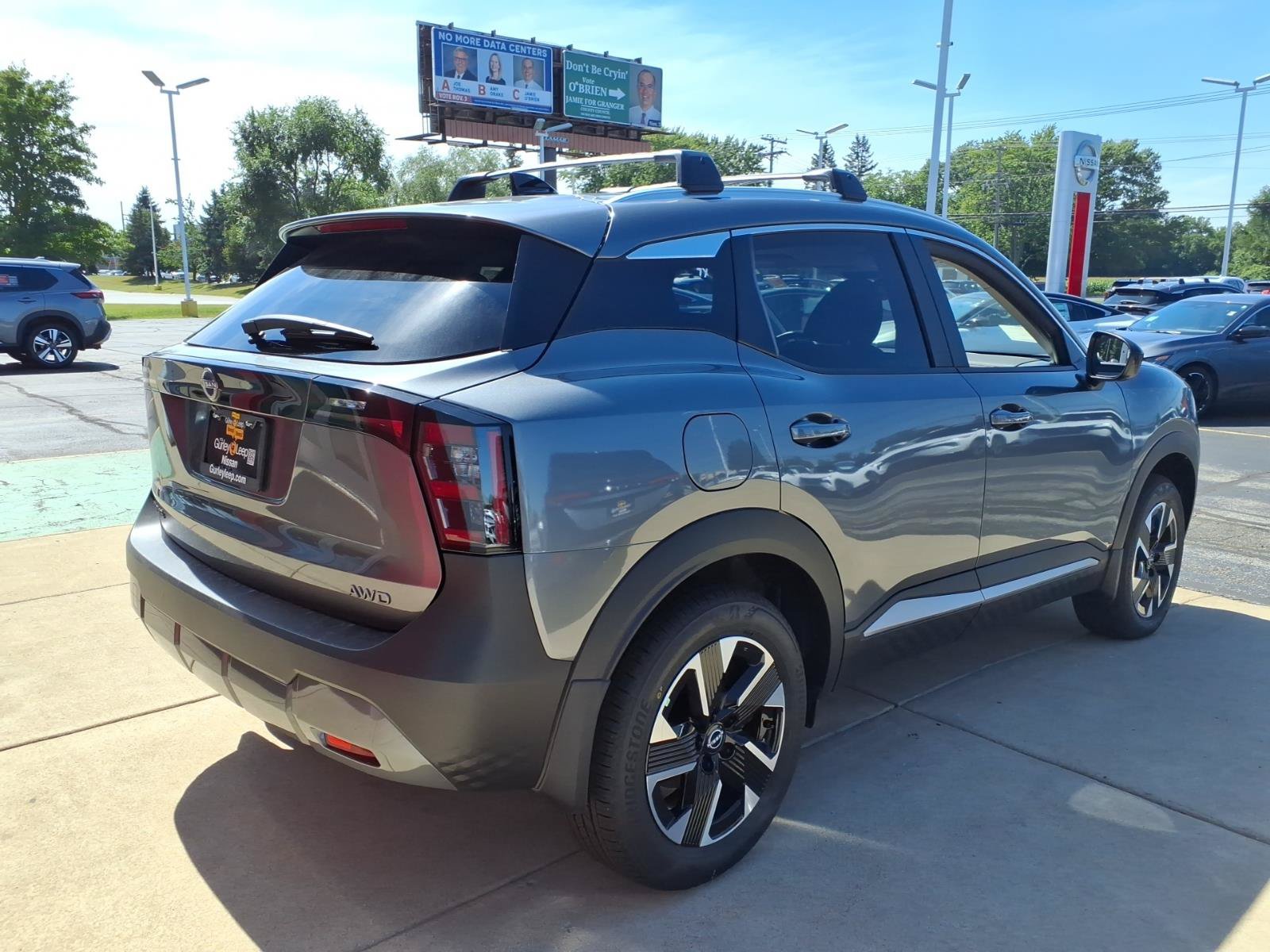 New 2027 Nissan Kicks SV AWD/4WD image 9