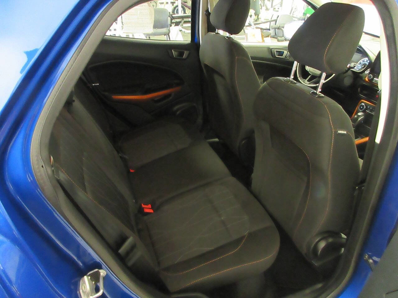 Used 2021 Ford EcoSport SE w/ SE Convenience Package image 24