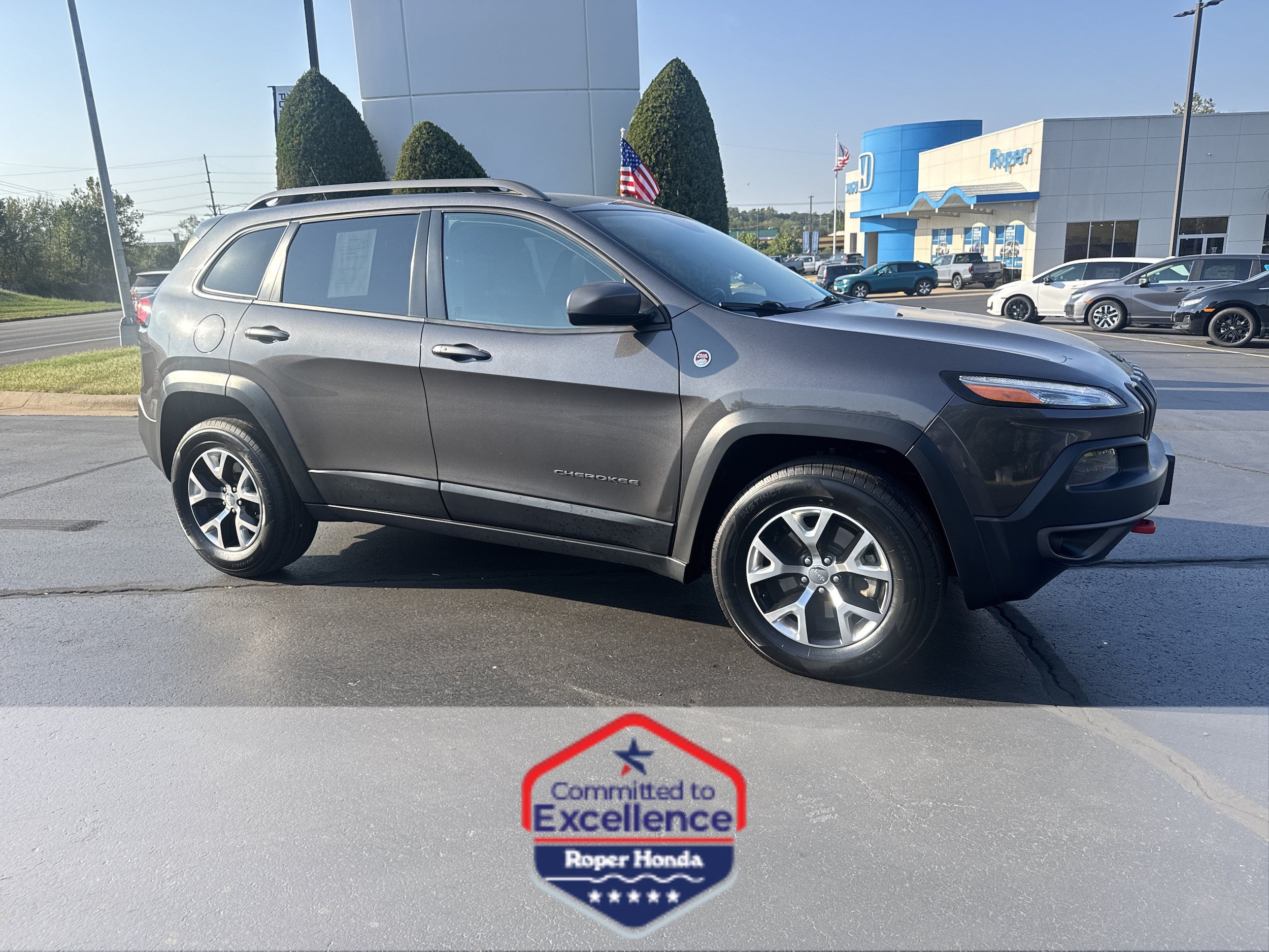 Used 2014 Jeep Cherokee Trailhawk w/ Comfort/Convenience Group AWD/4WD video 1