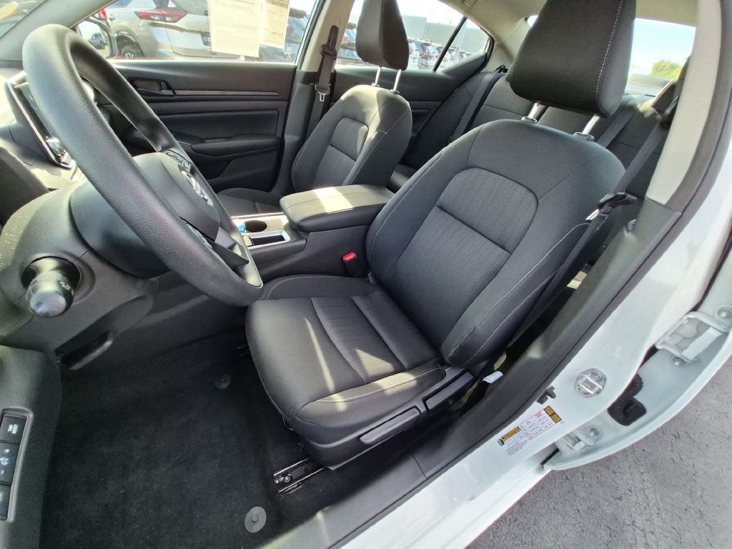 Used 2025 Nissan Altima 2.5 S FWD image 11