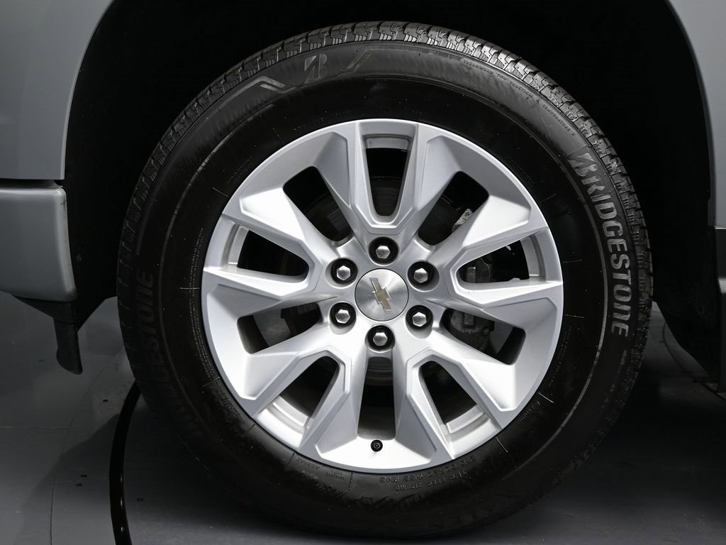 Used 2024 Chevrolet Silverado 1500 Custom image 9