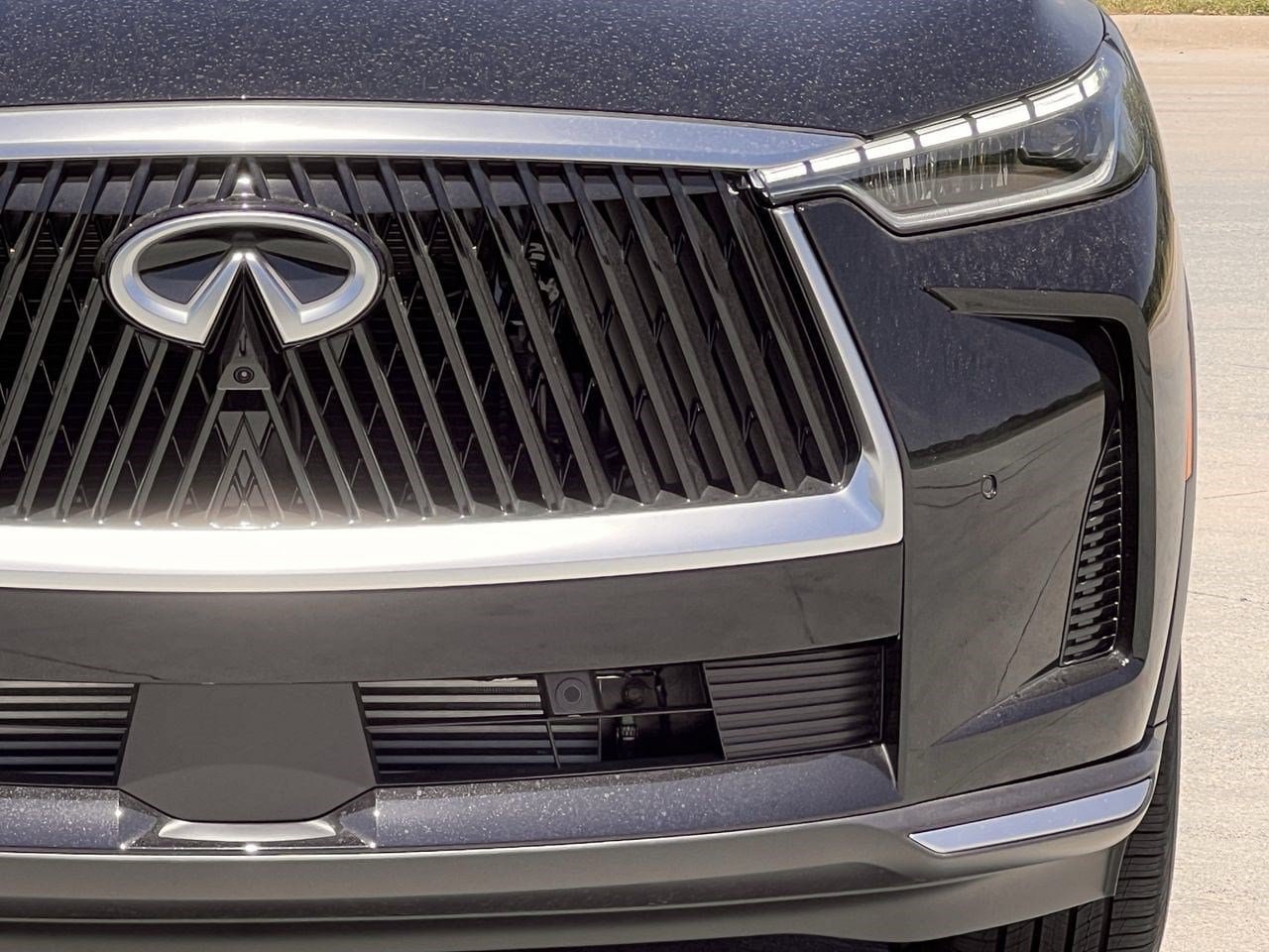 New 2027 INFINITI QX60 Luxe FWD image 8