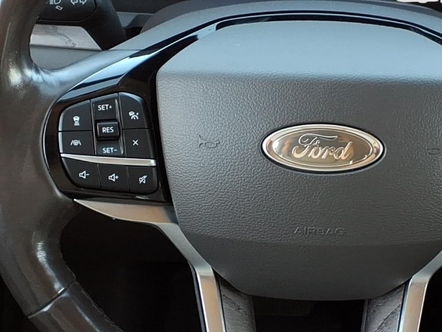 Certified 2022 Ford Explorer Platinum w/ Equipment Group 601A AWD/4WD image 6