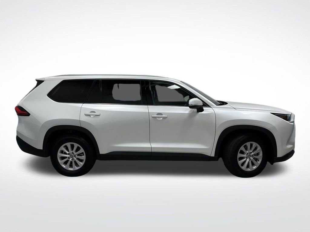 Used 2024 Toyota Grand Highlander XLE image 2