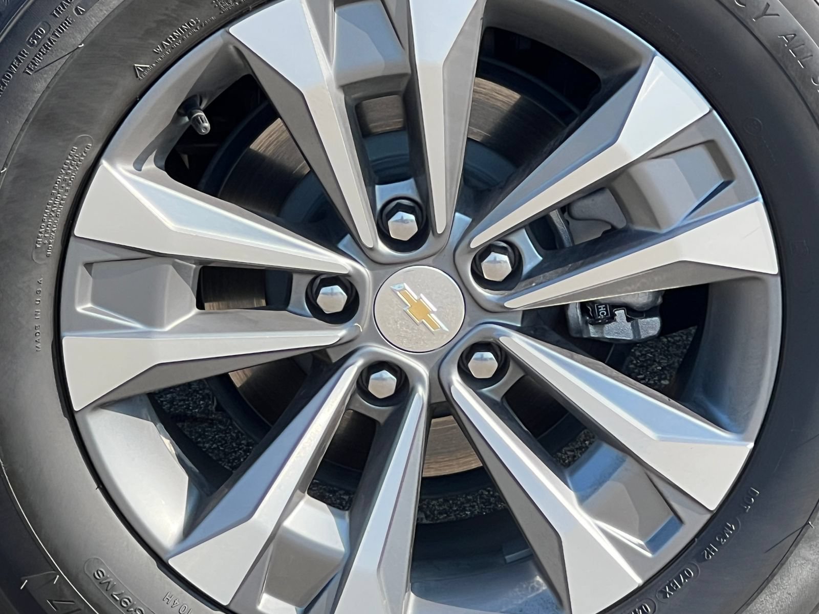 Used 2025 Chevrolet Equinox LT AWD/4WD image 6