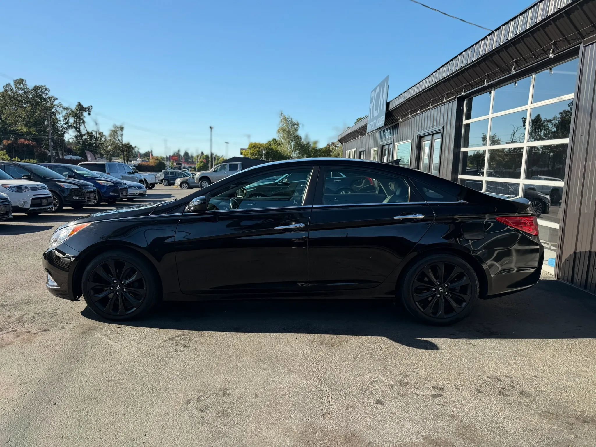 Used 2011 Hyundai Sonata SE FWD image 4